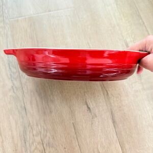 LE CREUSET CHERRY CERISE CLASSIC OVAL BAKER DISH 11”, 17-21 NWT‎